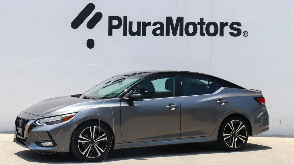 Sentra Bi Color Nissan Sentra SR Bi-tono Aut usado (2022) color Gris precio $349,000