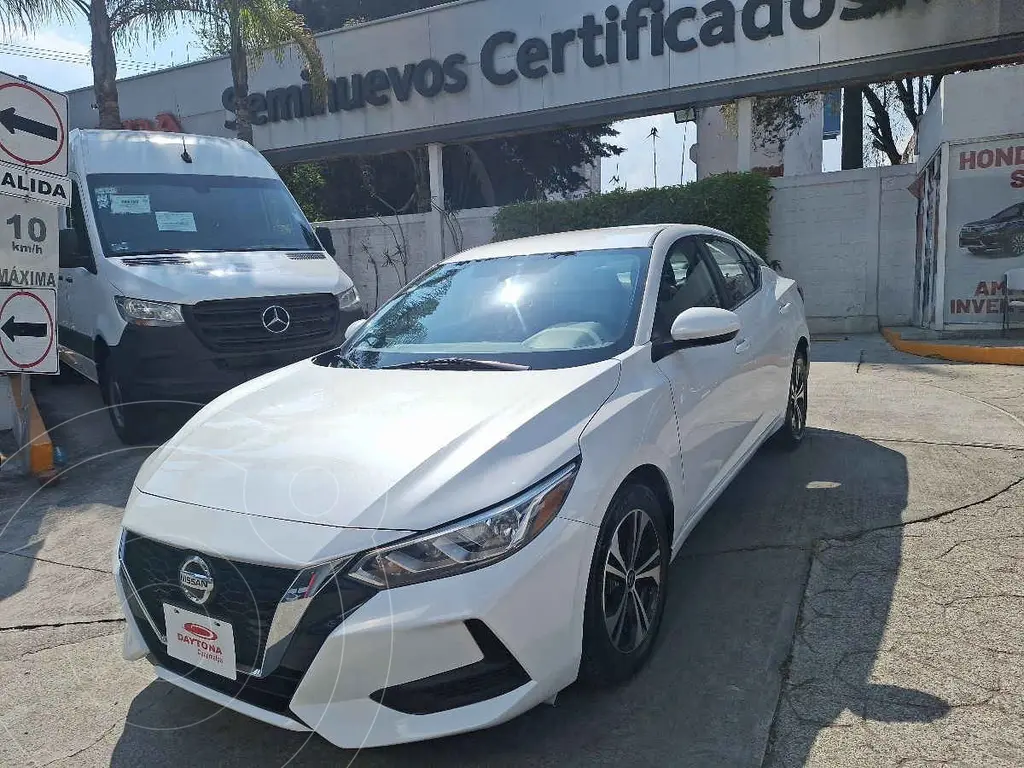 foto Nissan Sentra Sense Aut usado (2023) color Blanco precio $286,000