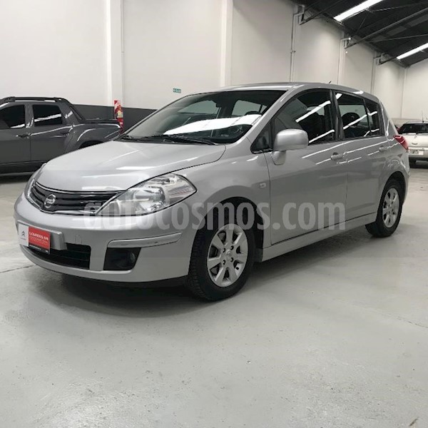 foto Nissan Tiida Hatchback Tekna usado