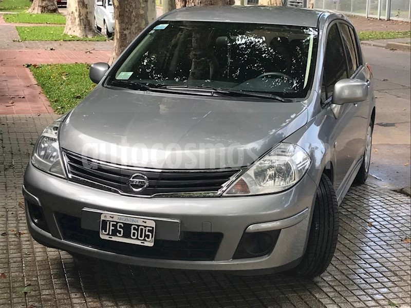 foto Nissan Tiida Visia usado
