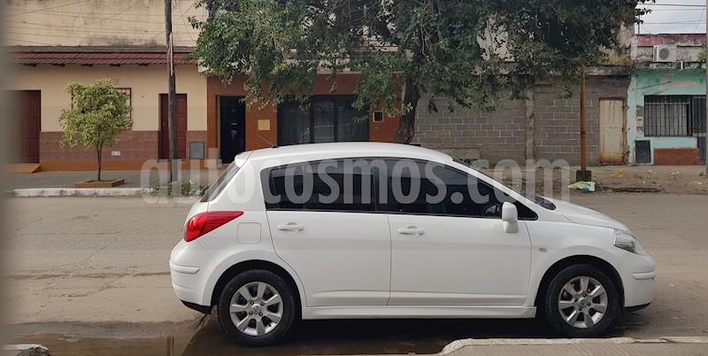 foto Nissan Tiida Visia usado