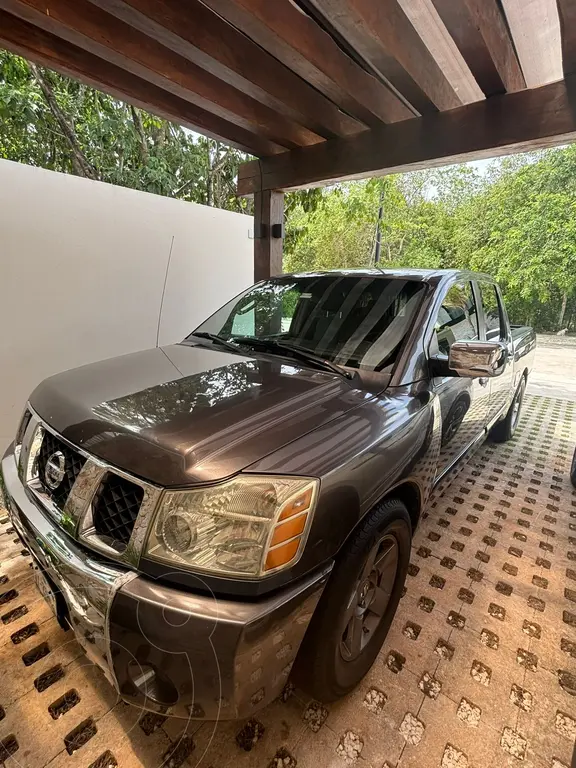 Nissan Titan Crew Cab 4x2 SE 2005