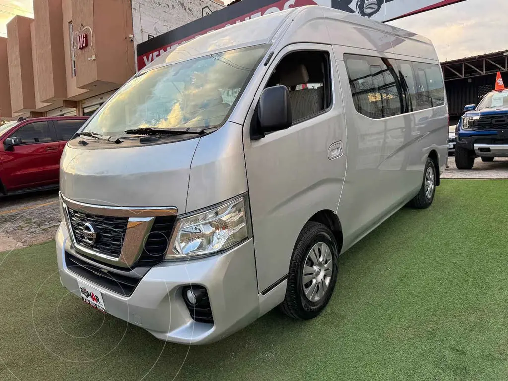foto Nissan Urvan 15 Pas Amplia Pack Seguridad financiado en mensualidades enganche $180,000 mensualidades desde $12,416