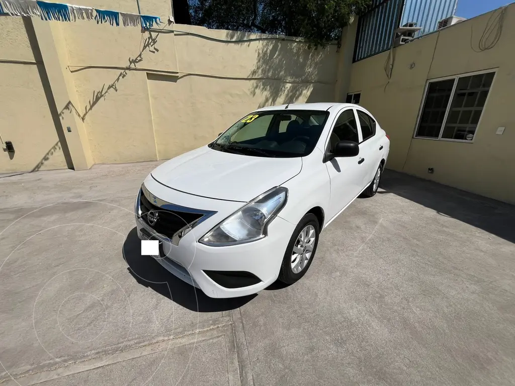 foto Nissan V-Drive 1.6L Plus usado (2023) color Blanco precio $189,000
