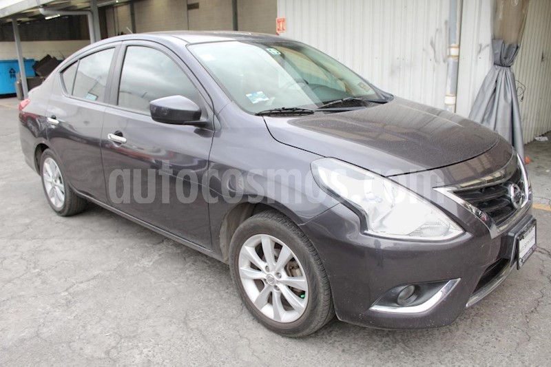 foto Nissan Versa Advance Aut usado
