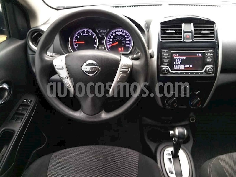 foto Nissan Versa Advance Aut usado