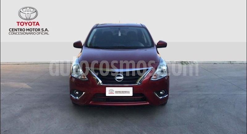foto Nissan Versa Advance usado