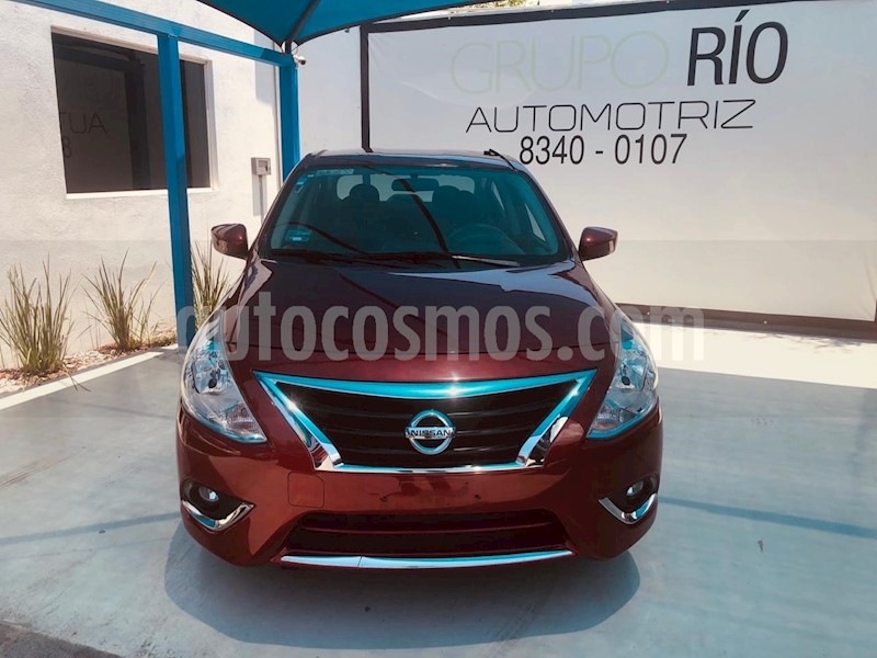 foto Nissan Versa Advance usado