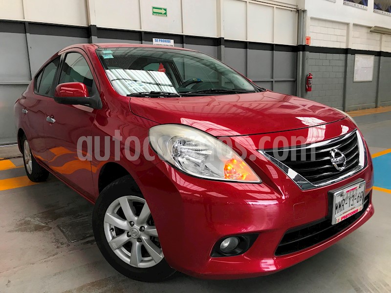 foto Nissan Versa Exclusive Aut usado