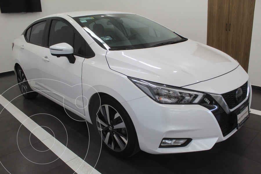 foto Nissan Versa Platinum Aut usado (2020) color Blanco precio $299,000