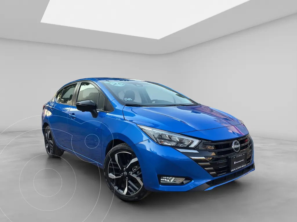Nissan Versa SR usado (2025) color Azul precio $335,000