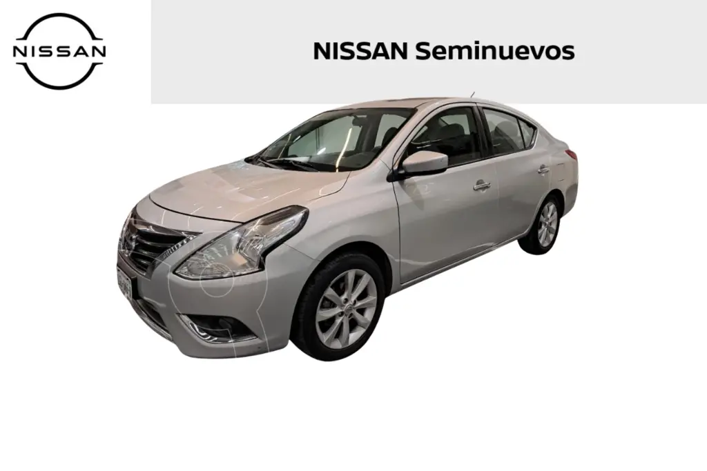 foto Nissan Versa Advance Aut usado (2018) color Plata precio $192,800