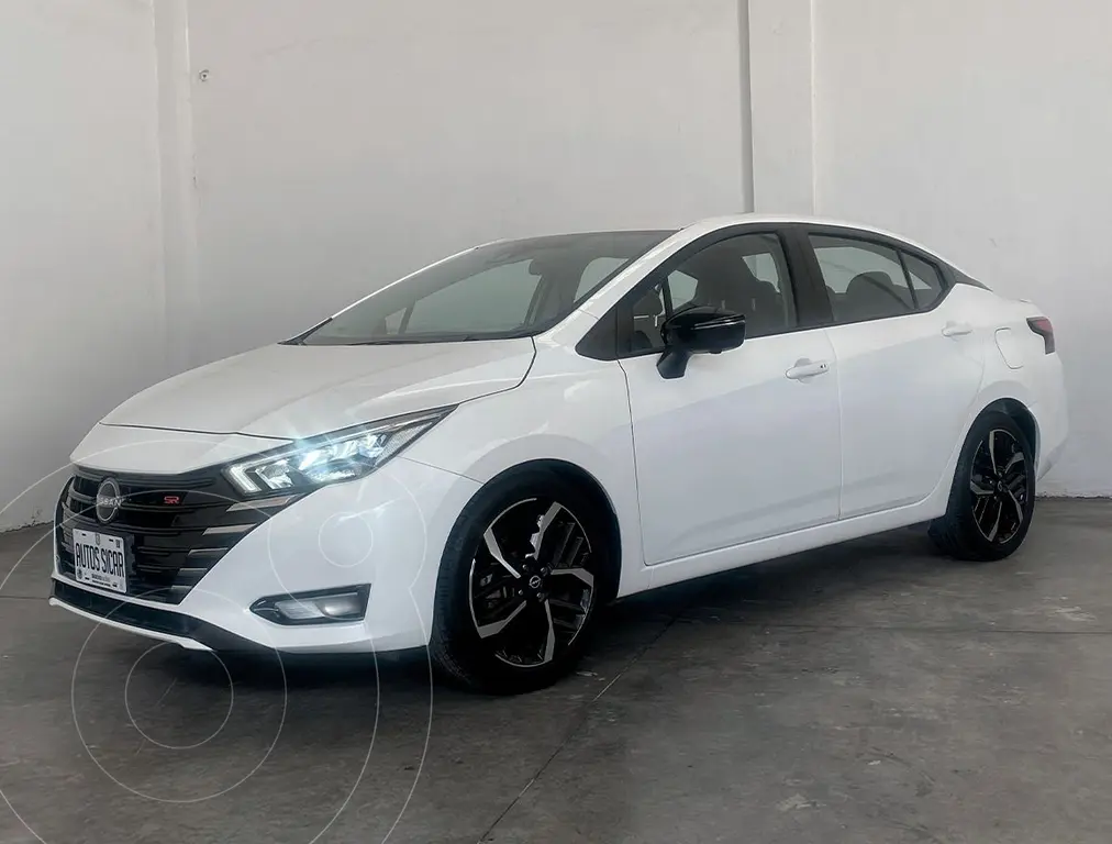 Nissan versa sr (2023)