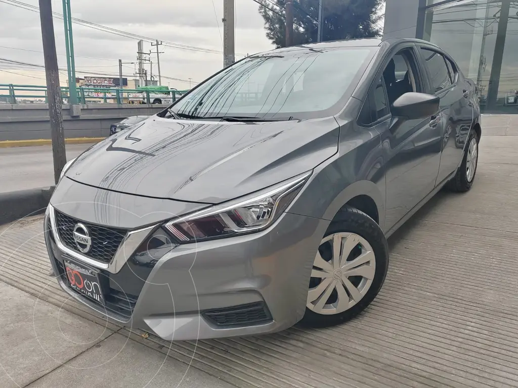 foto Nissan Versa Advance usado (2022) color Gris precio $325,000