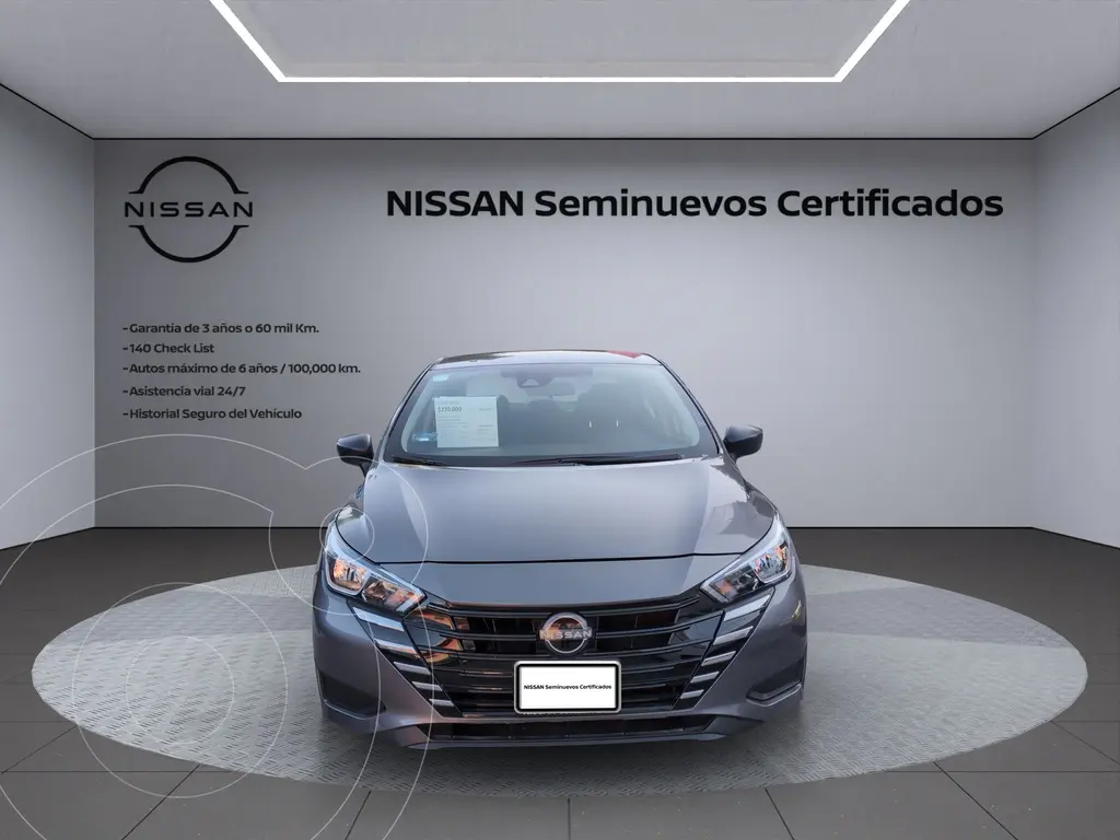 foto Nissan Versa Sense Aut usado (2023) color Gris Oscuro precio $270,000