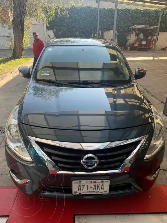 Nissan Versa Sense Aut 2016
