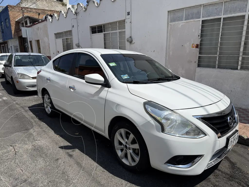 Nissan Versa Advance Aut 2018