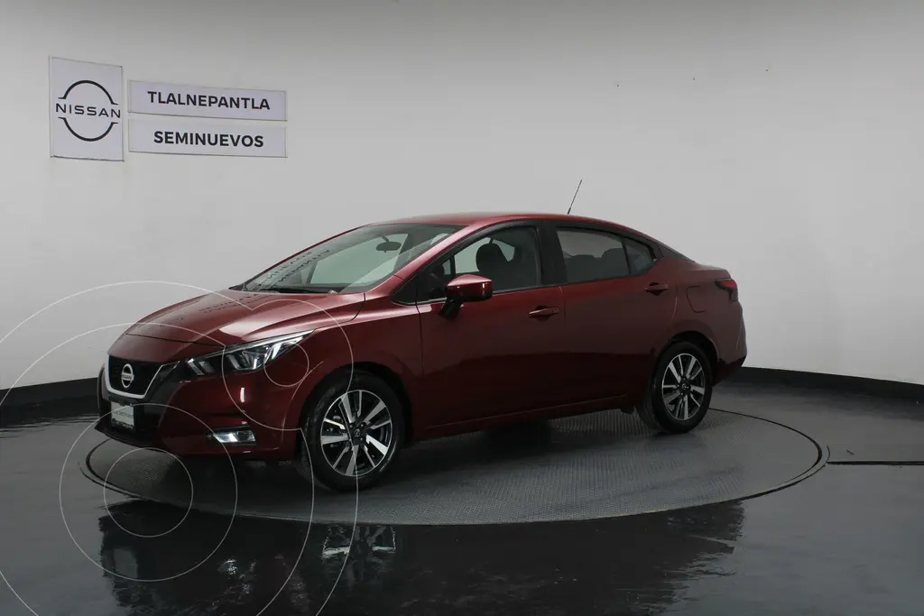 foto Nissan Versa Advance usado (2022) color Rojo precio $275,000