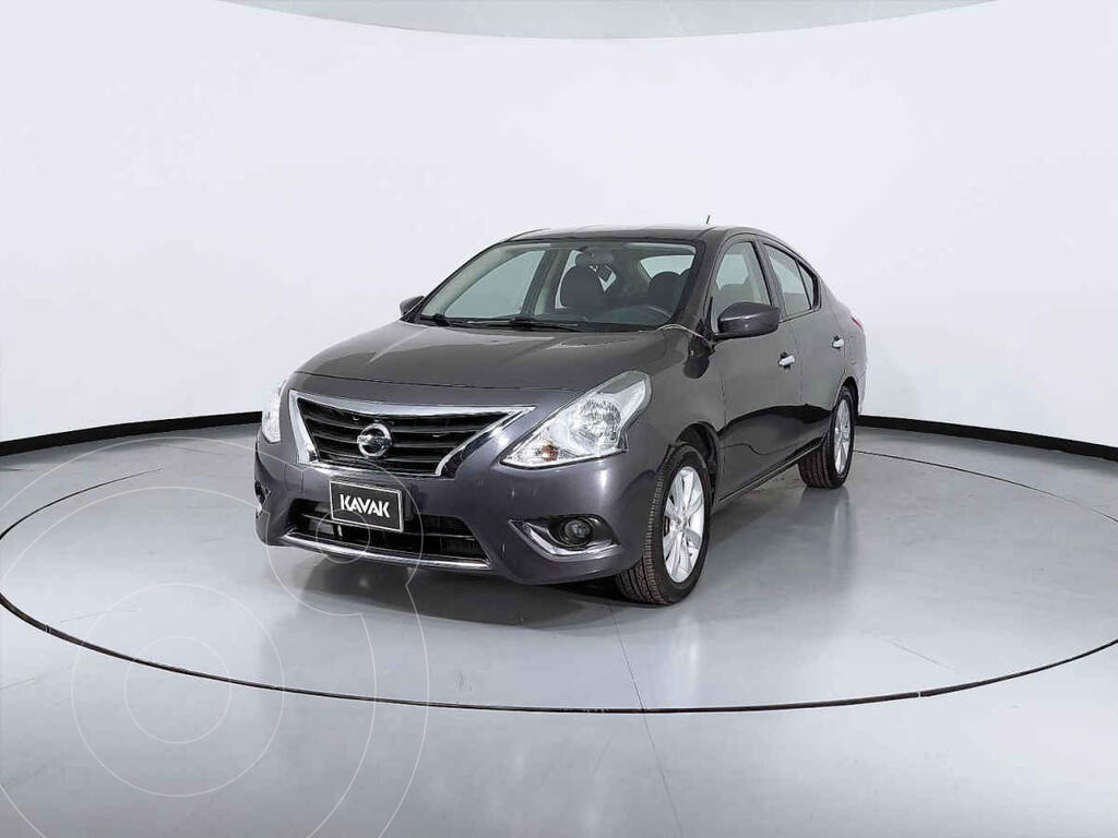 foto Nissan Versa Advance Aut usado (2016) color Negro precio $182,999