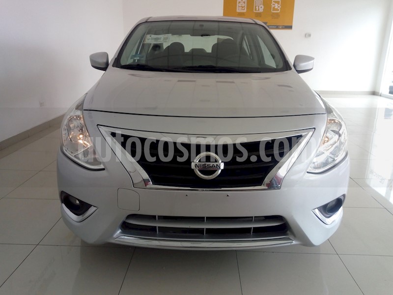 foto Nissan Versa Advance usado (2018) color Plata precio $189,000
