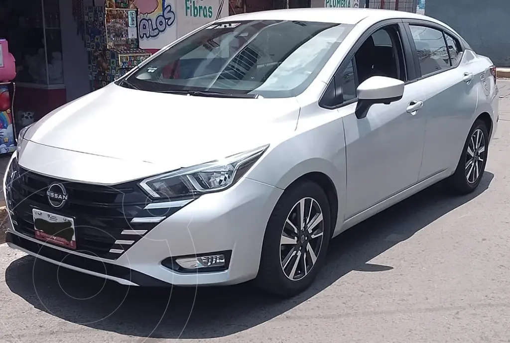 Nissan Versa Advance 2024