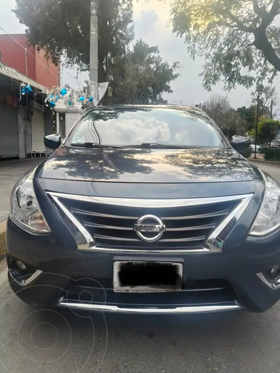 Nissan Versa Advance 2015