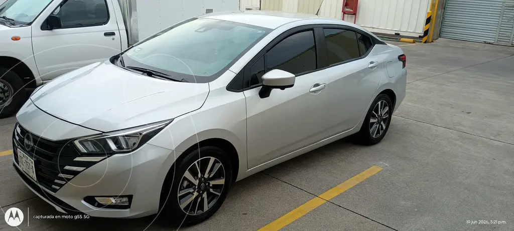 Nissan Versa Advance CVT 2025