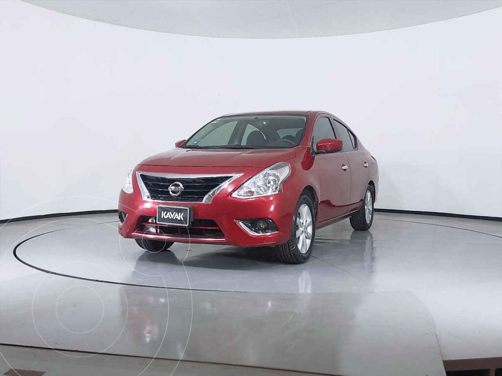 foto Nissan Versa Advance usado (2017) color Rojo precio $198,999