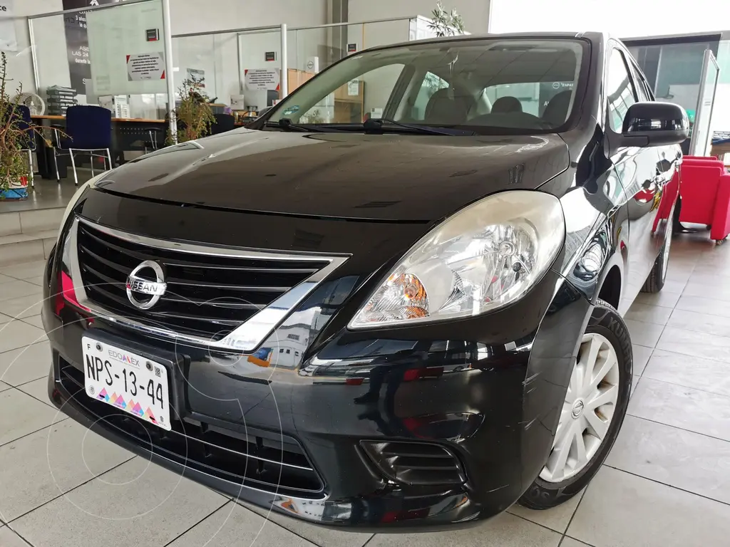 foto Nissan Versa Sense usado (2014) color Negro precio $165,000