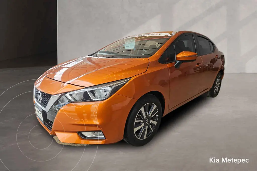 foto Nissan Versa Advance usado (2021) color Naranja precio $289,000