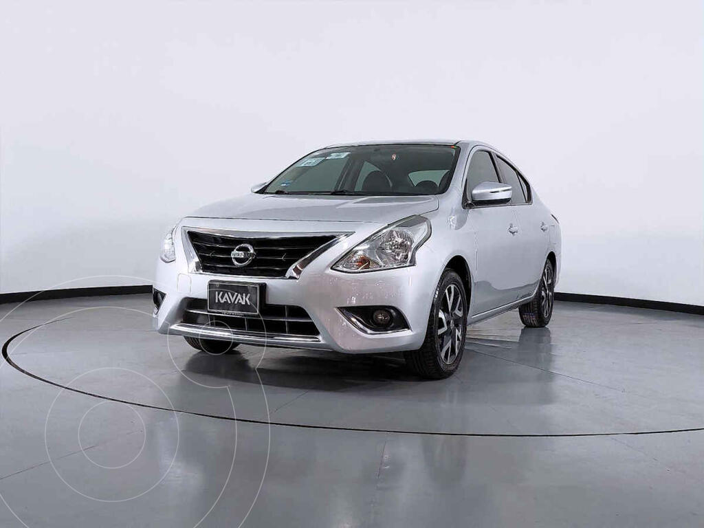foto Nissan Versa Exclusive Aut usado (2016) color Plata precio $190,999