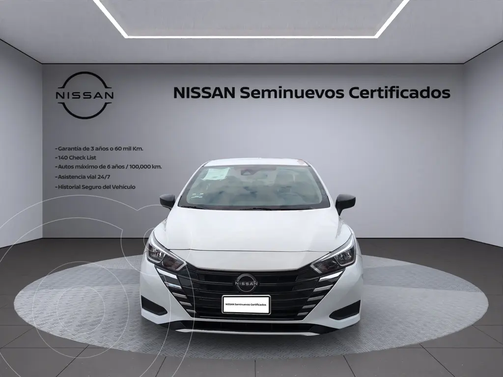 foto Nissan Versa Sense Aut usado (2023) color Blanco precio $265,900
