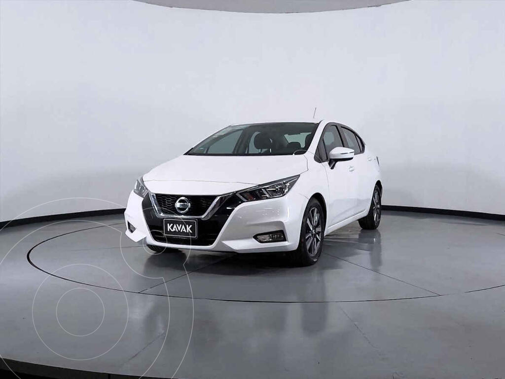 foto Nissan Versa Advance Aut usado (2020) color Blanco precio $294,999