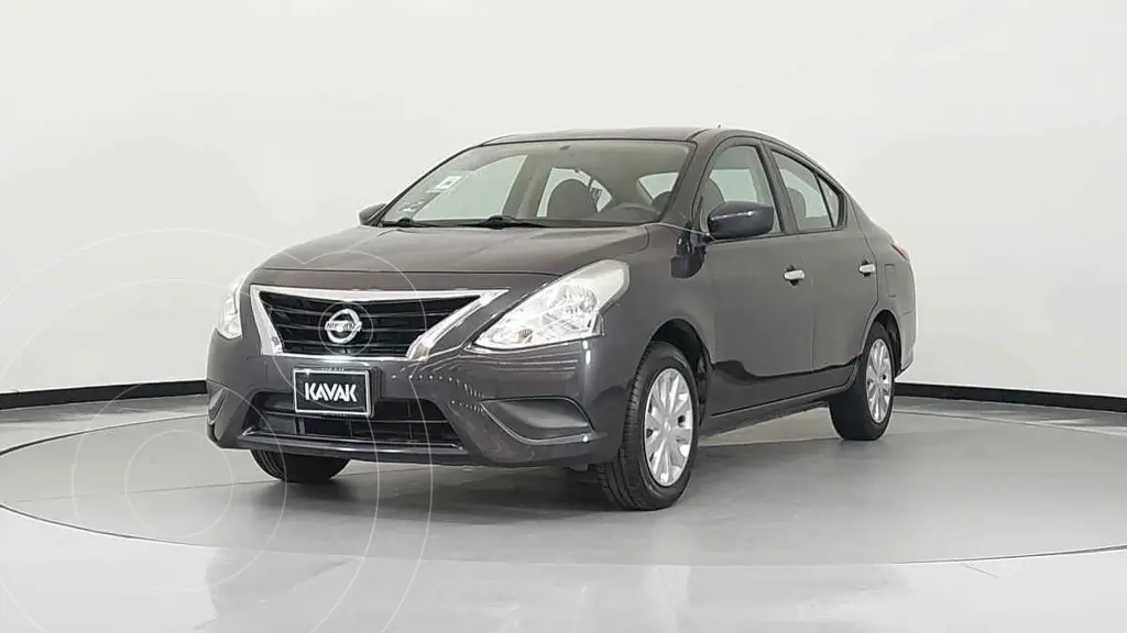 foto Nissan Versa Sense Aut usado (2017) color Negro precio $211,999
