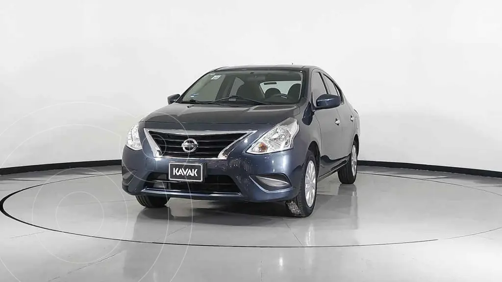 foto Nissan Versa Sense Aut usado (2017) color Negro precio $204,999