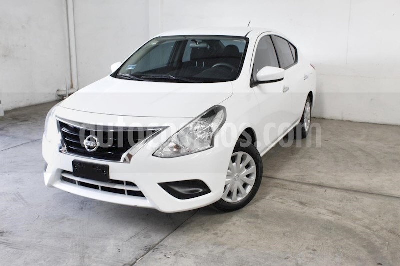 foto Nissan Versa Sense Aut usado