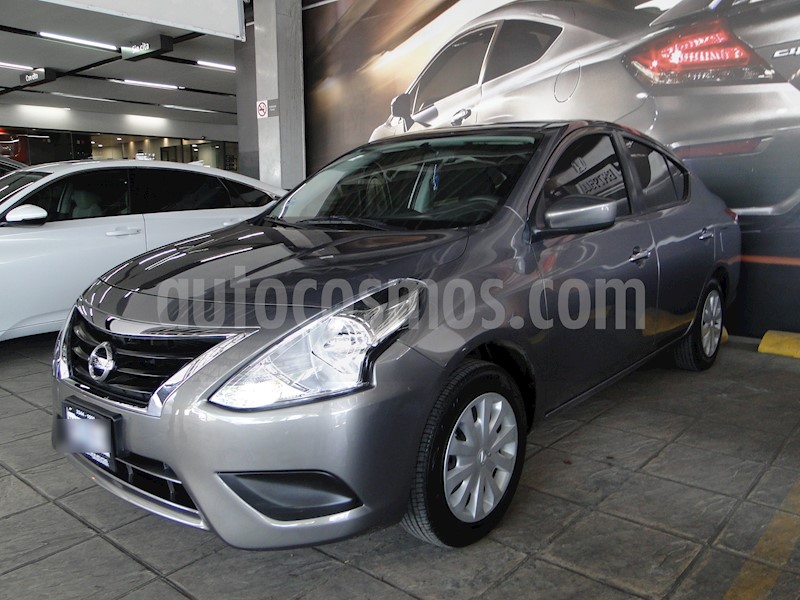 foto Nissan Versa Sense Aut usado