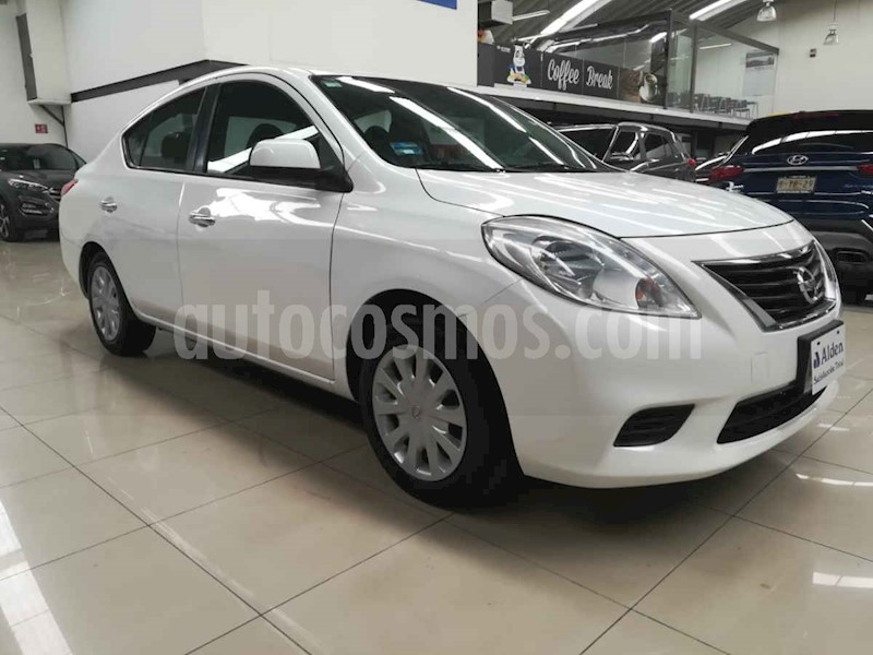 foto Nissan Versa Sense Aut usado