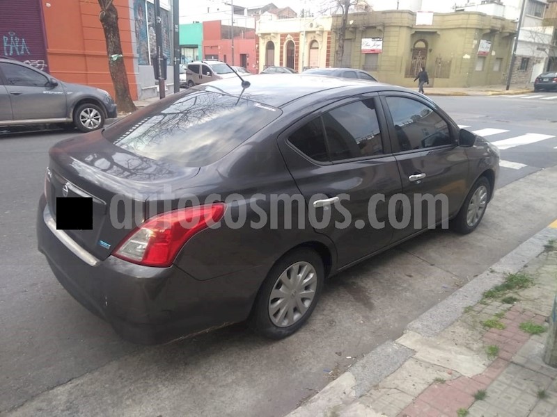 foto Nissan Versa Sense usado