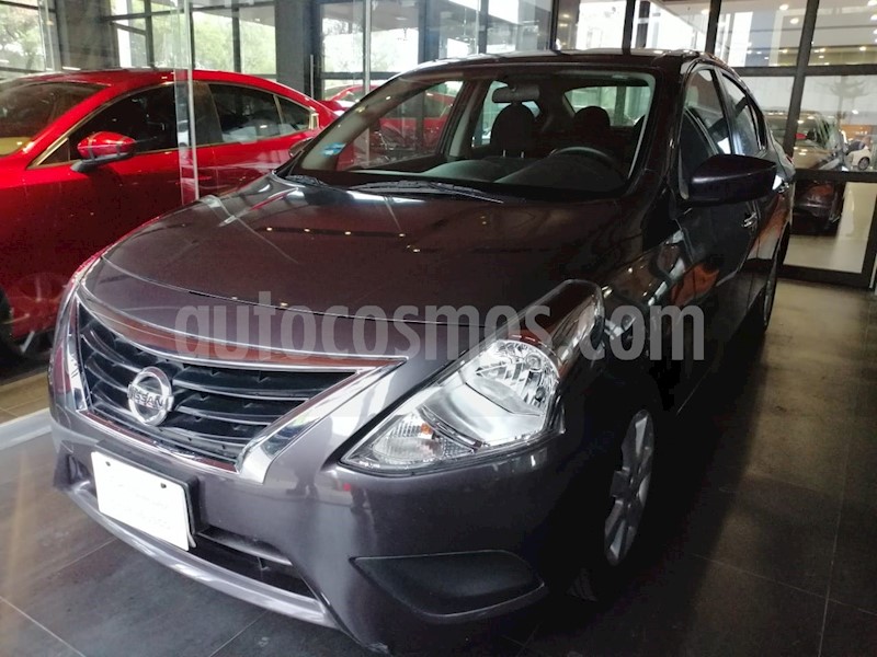 foto Nissan Versa Sense usado
