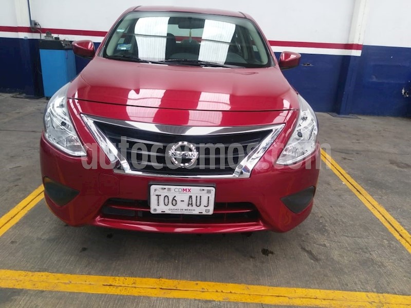 foto Nissan Versa Sense usado