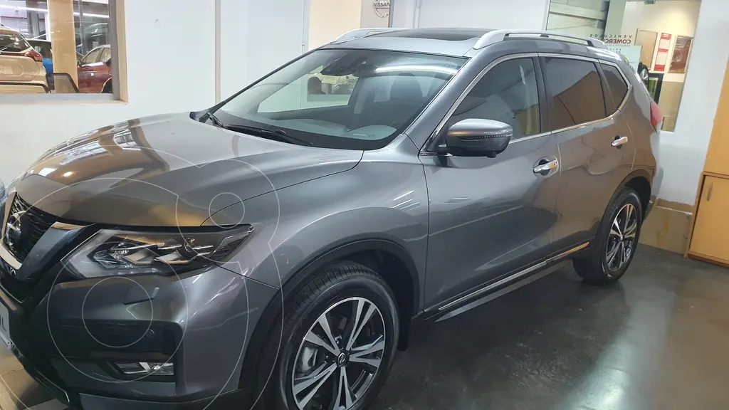 foto Nissan X-Trail Exclusive 2.5 4x4 CVT financiado en cuotas anticipo $2.217.140 