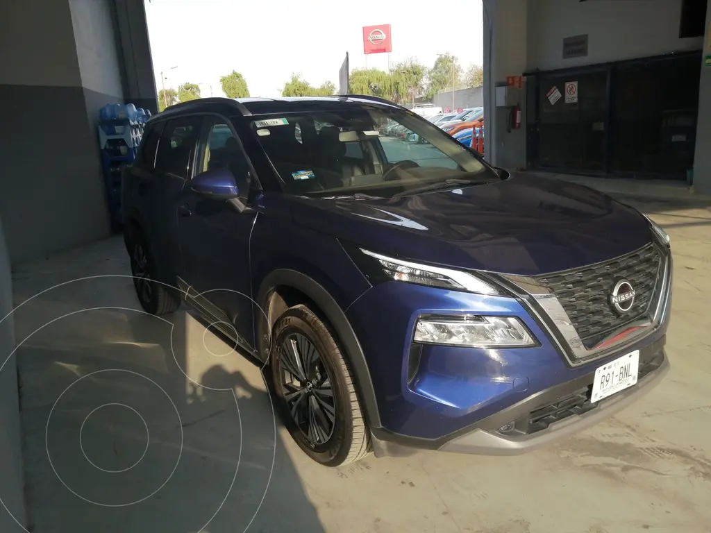 foto Nissan X-Trail Exclusive 2 Filas usado (2024) color Azul precio $540,000