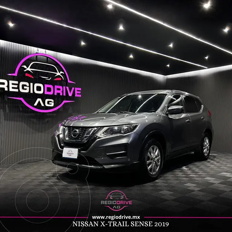 foto Nissan X-Trail Sense 2 Row usado (2019) color Gris Oxford precio $264,900