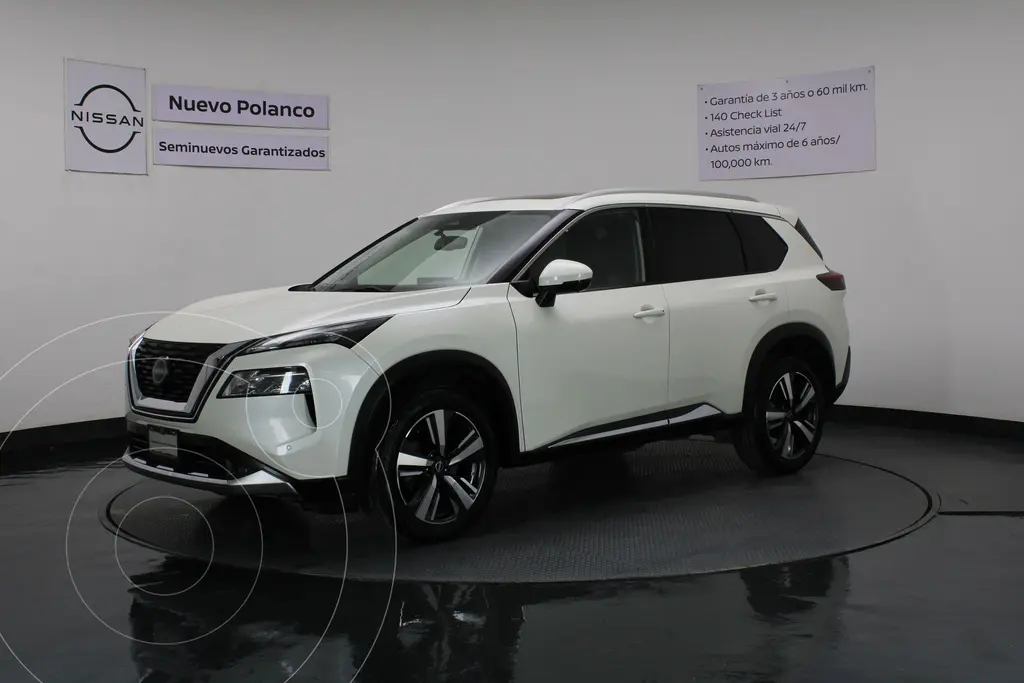 foto Nissan X-Trail Platinum 3 Filas usado (2023) color Blanco precio $545,000