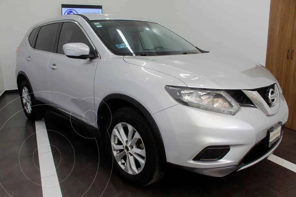 foto Nissan X-Trail Sense 2 Row usado (2017) color Plata precio $359,000