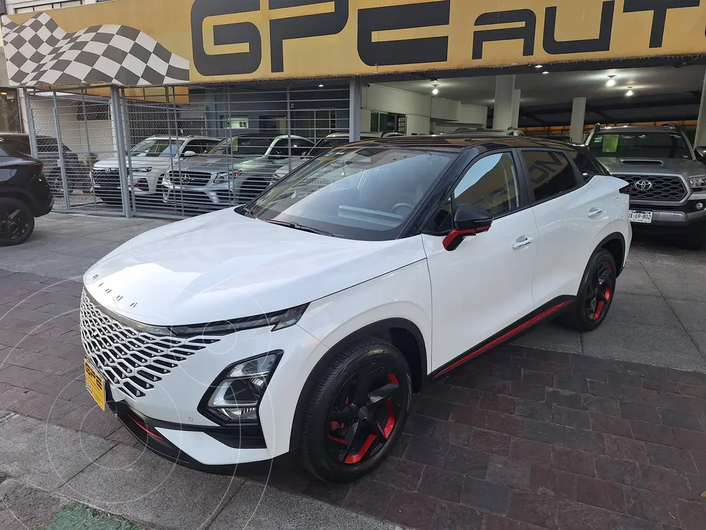 foto Omoda C5 Premium usado (2023) color Blanco precio $383,000