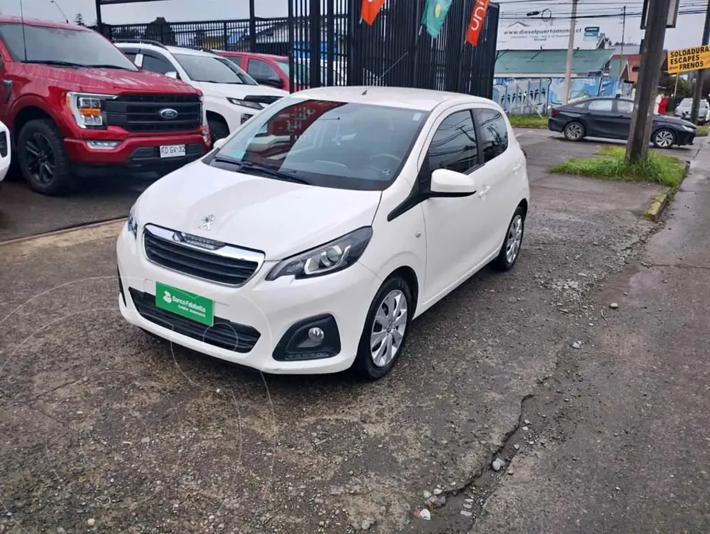 foto Peugeot 108 1.2 Puretech Active Pack usado (2017) color Blanco precio $7.490.000