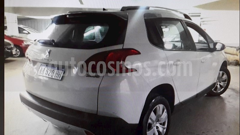 foto Peugeot 2008 Allure Aut usado