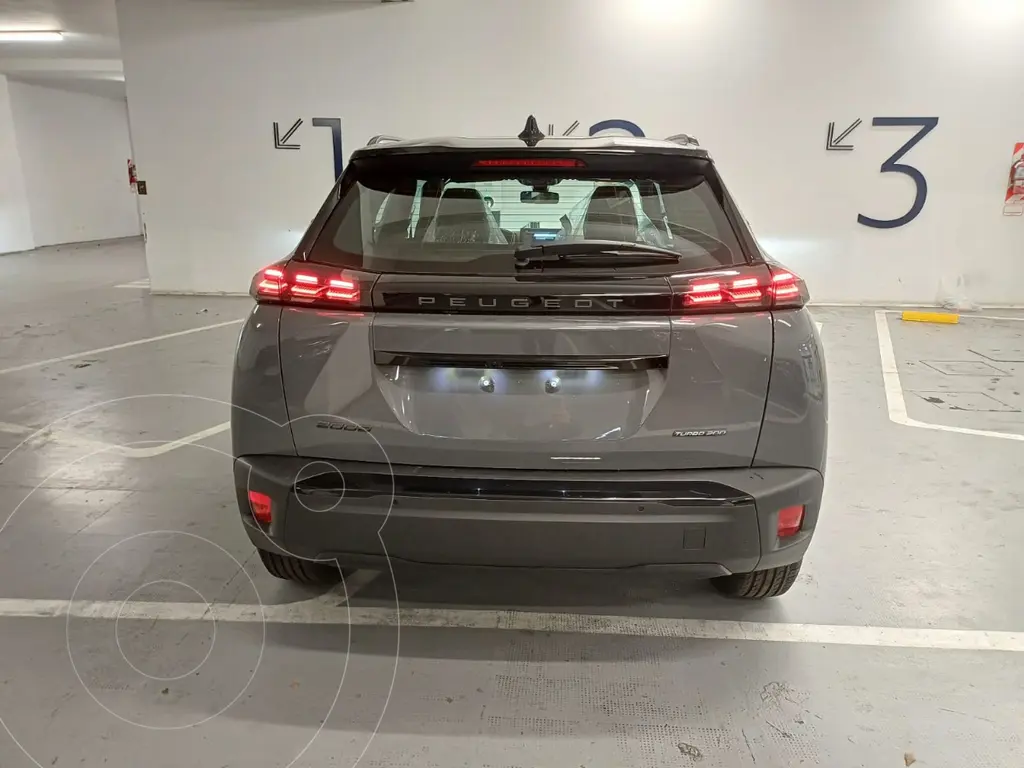 foto Peugeot 2008 GT T200 financiado en cuotas anticipo $4.800.000 